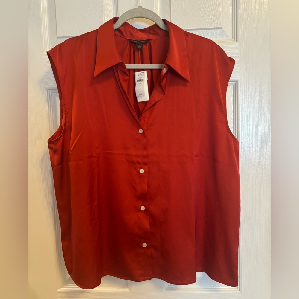 NWT Banana Republic XL Button Down Women's Sleeveless Top